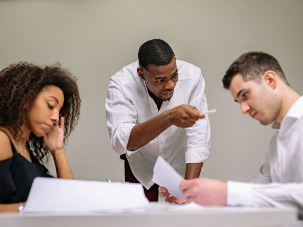 Conflit-Travail-En-Equipe